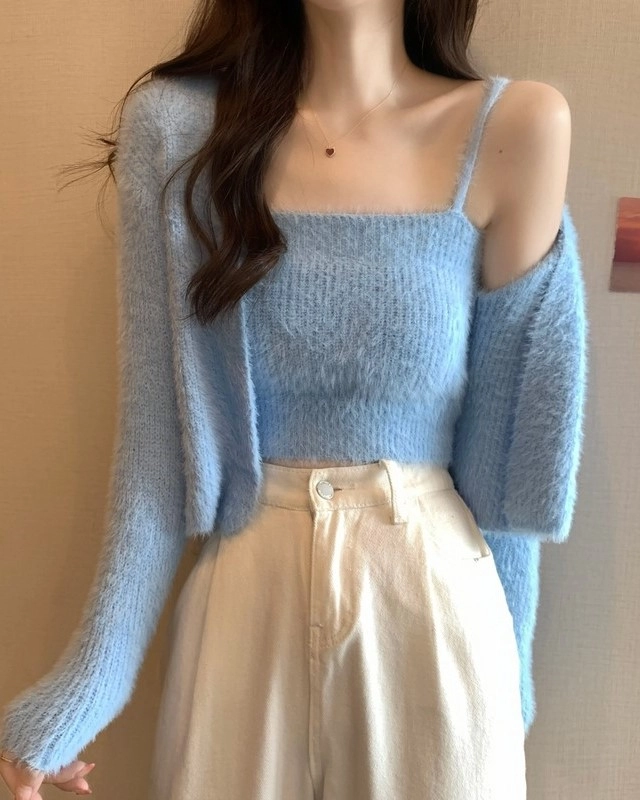 Blue Fluffy Sleeveless Crop Top and Cardigan Set Soyeon (G)I