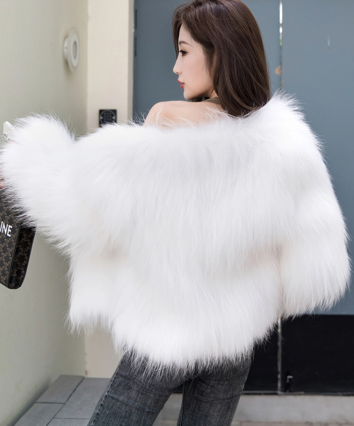 【LUVISTRUE】FS GLOSSY FUR JACKET ★韓国人気★ 追跡付 aespa ジゼル着用 LUVISTRUE ファージャケット