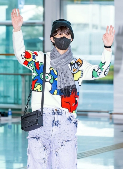 Silver Dolphin Tail Necklace Silver | J-Hope - BTS - Fashion