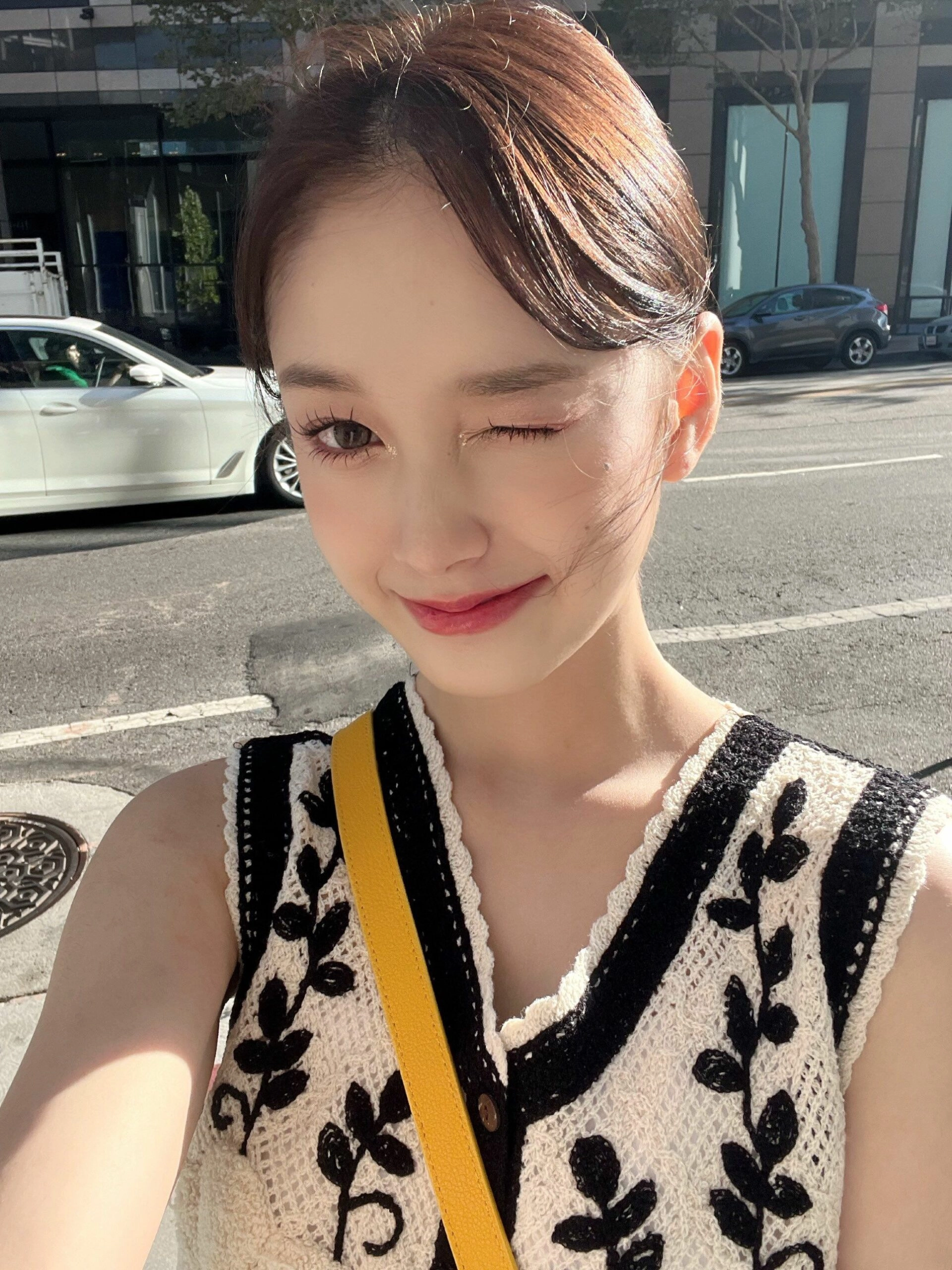 Black and White Flower Embroidered Knitted Vest | J - STAYC