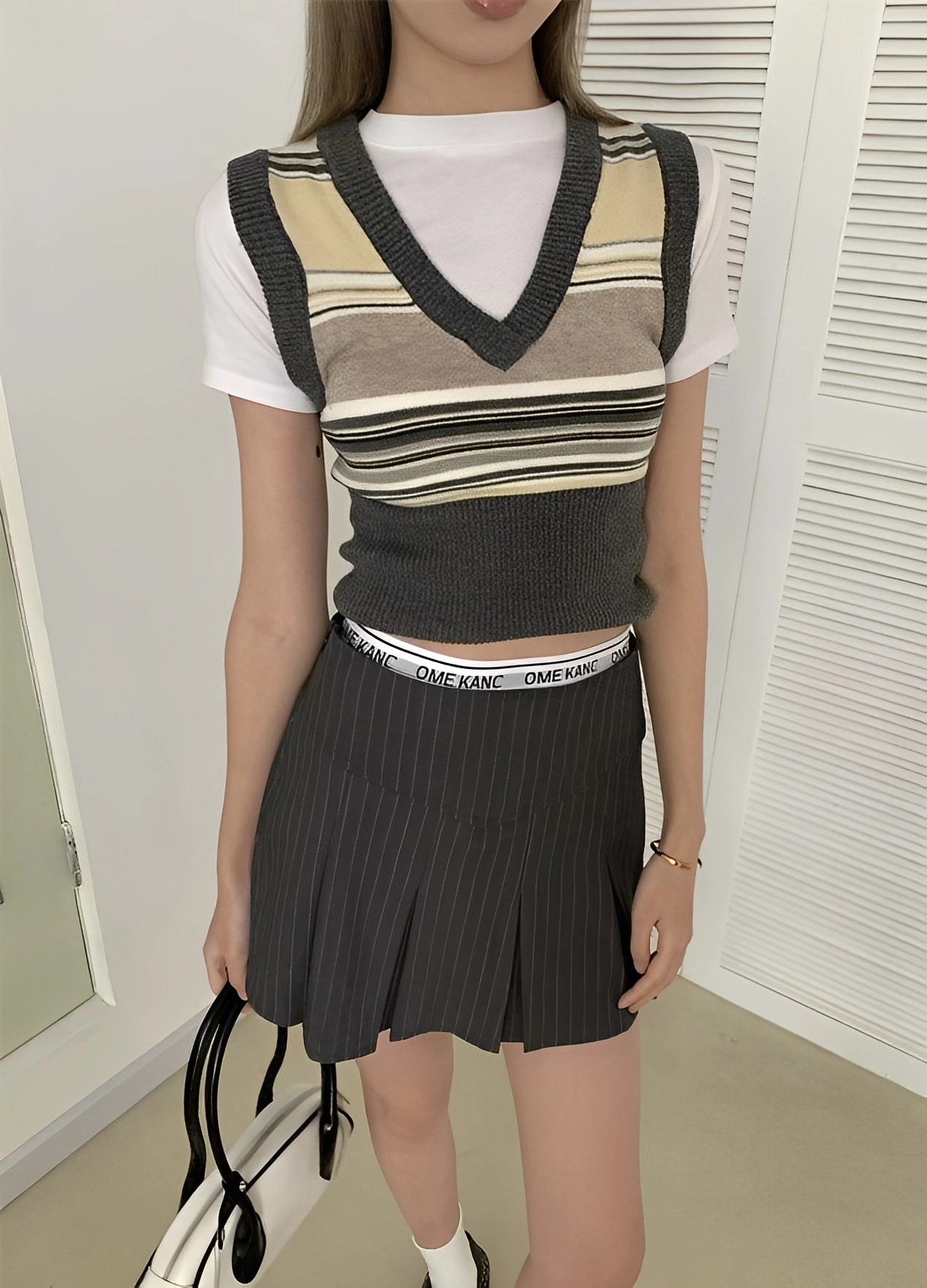 Grey Vertical Stripe Box Pleated Skirt | J - STAYC - Fashion