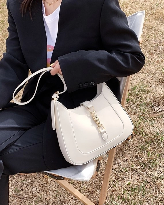 Light Yellow Shoulder Bag | IU - Fashion Chingu