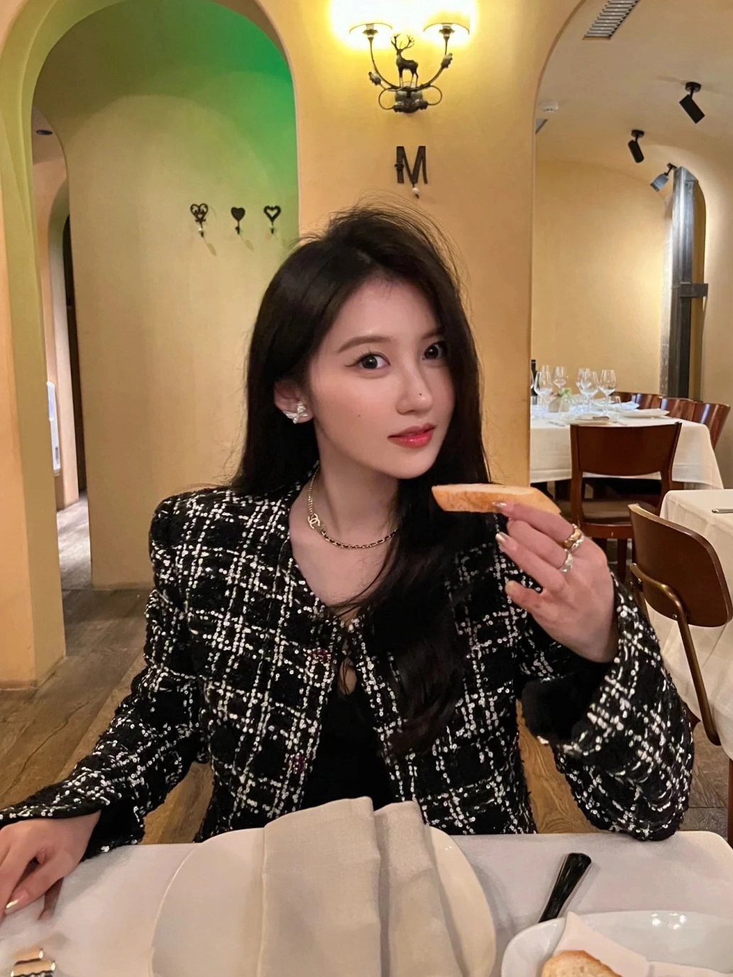 [Dunst] Classic Tweed Jacket Black BLACK PINK ジェニー着用 Sparkling Black Tweed Jacket And Shorts Set | Jennie