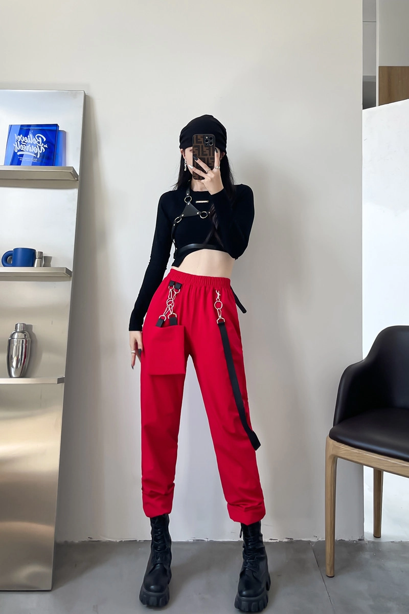 Red Chain Jogger Pants | Moonbyul - Mamamoo - Fashion Chingu