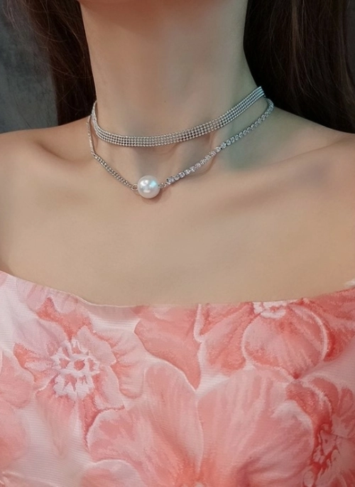 Silver Crystal Embezzled Pearl Layered Necklace | Shin Ha Ri - Business Proposal