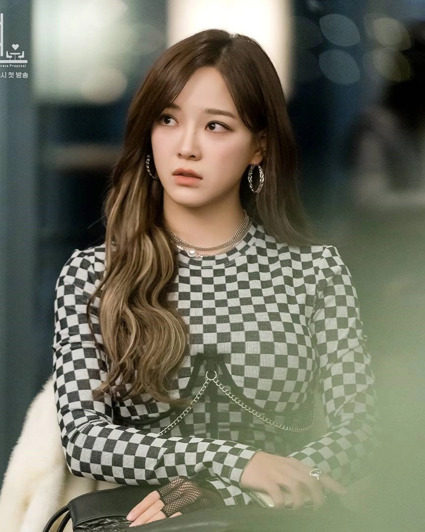 Silver Crystal Embezzled Pearl Layered Necklace | Shin Ha Ri