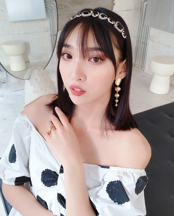 [TATIANA] 韓国☆Celina Ribbon pearl band scrunch TATIANA】Celina Ribbon pearl band scrunch☆送料無料 (TATIANA