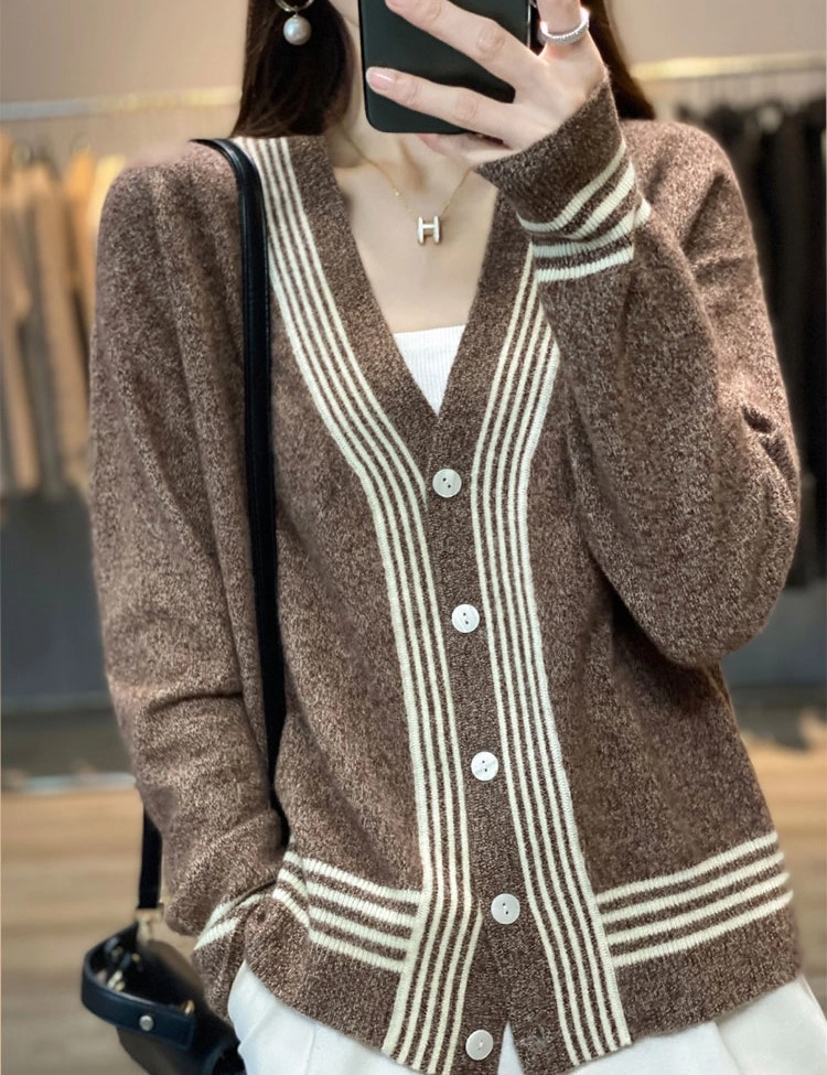 Black V-Neck Vertical Stripe Cardigan | LeeKnow - Stray Kids