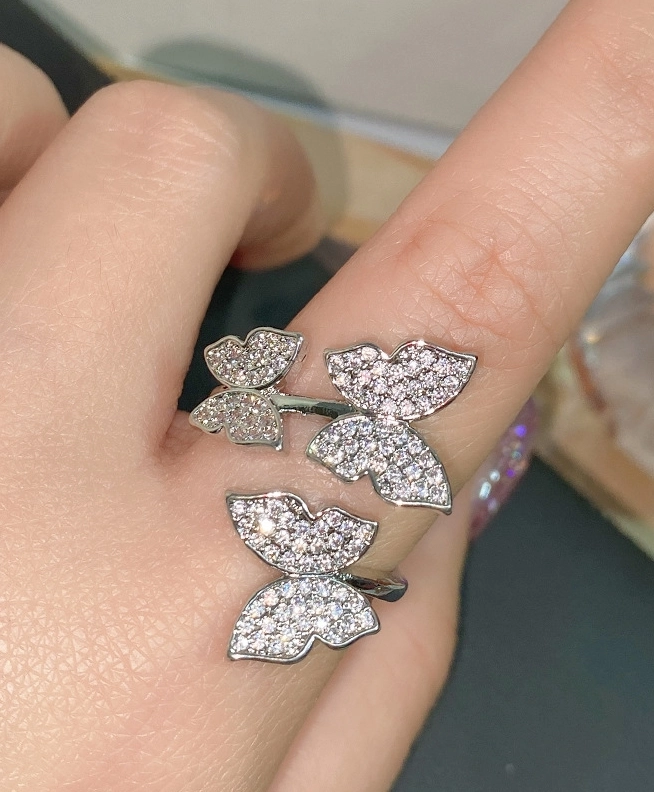 Silver Crystal Butterfly Ring | Jisung - NCT - Fashion Chingu