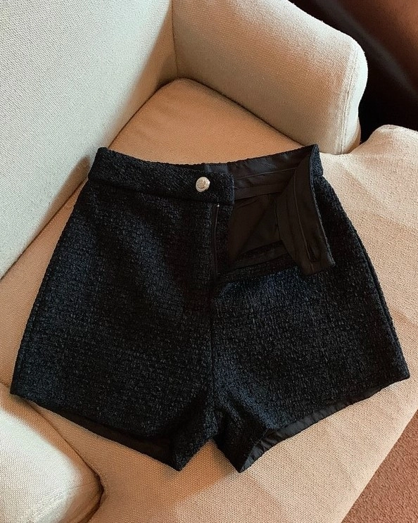 Black Tweed Mini Shorts | Lisa - BlackPink - Fashion Chingu