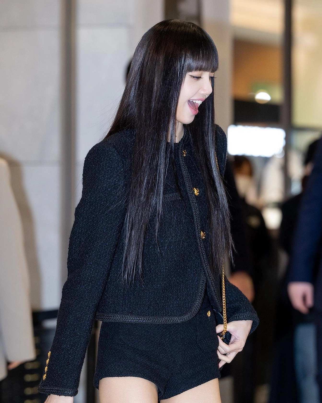 Black Tweed Mini Shorts | Lisa - BlackPink - Fashion Chingu