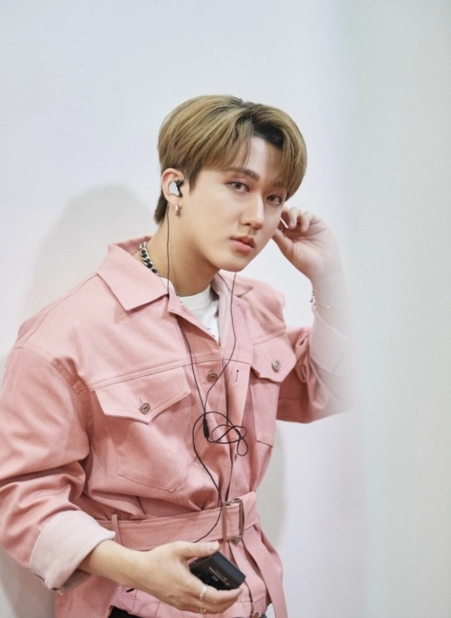 Pink Denim Oversized Jacket | Changbin - Stray Kids
