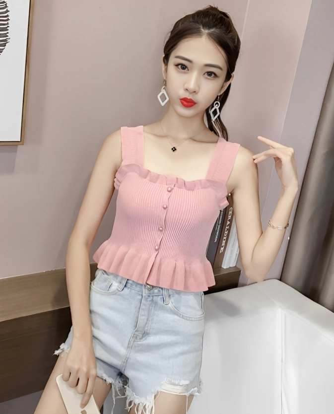 Pink Sleeveless Ruffled Knitted Top | Sakura - Le Sserafim