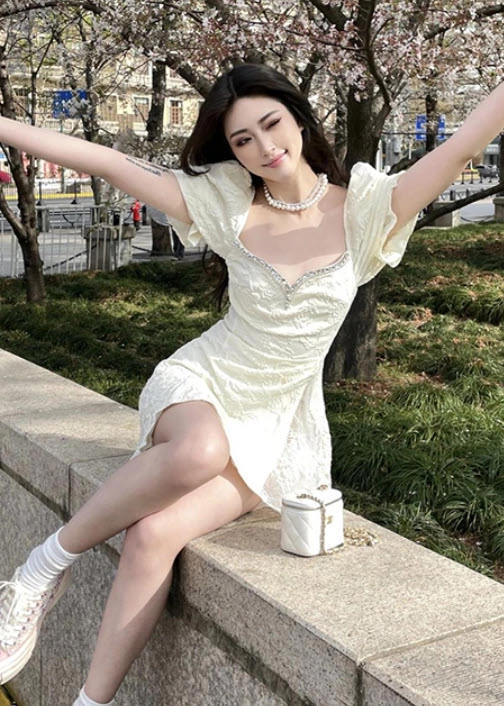 White Flower Patterned Jacquard Dress | Shuhua - (G)I-DLE