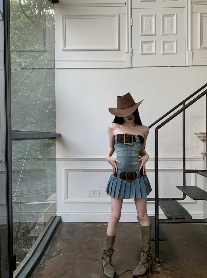 Blue Large Belt Denim Tube Dress | Shuhua - (G)I-DLE