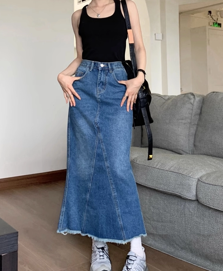 Blue Long Back Slit Denim Skirt | Haerin - NewJeans