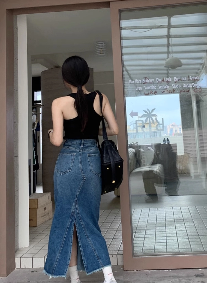 Blue Long Back Slit Denim Skirt | Haerin - NewJeans