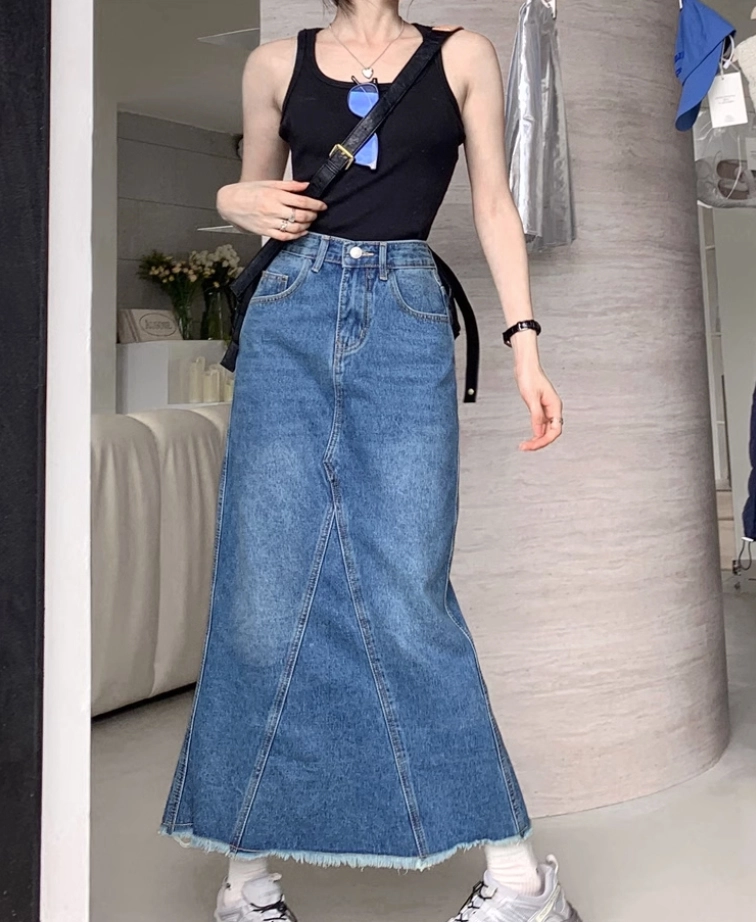 Blue Long Back Slit Denim Skirt | Haerin - NewJeans