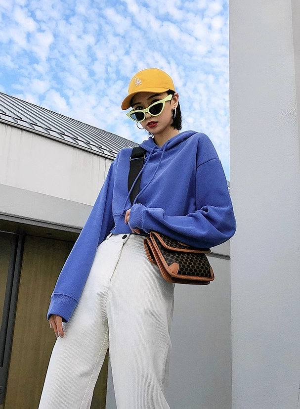 BLACKPINK ロゼ rosie ロージー POP-UP　Tシャツ　ブルー Blue Ribbed Zip-Up Sweater | Rose - BlackPink - Fashion Chingu