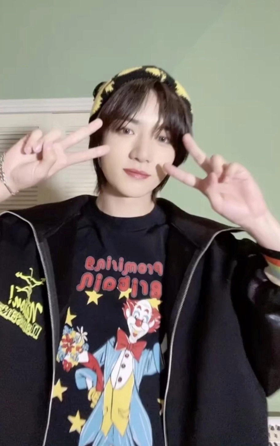 ソウル 【ポップアップ】TXT BIG T-SHIRT S7f519c6e864c4cc2abb12c433768d