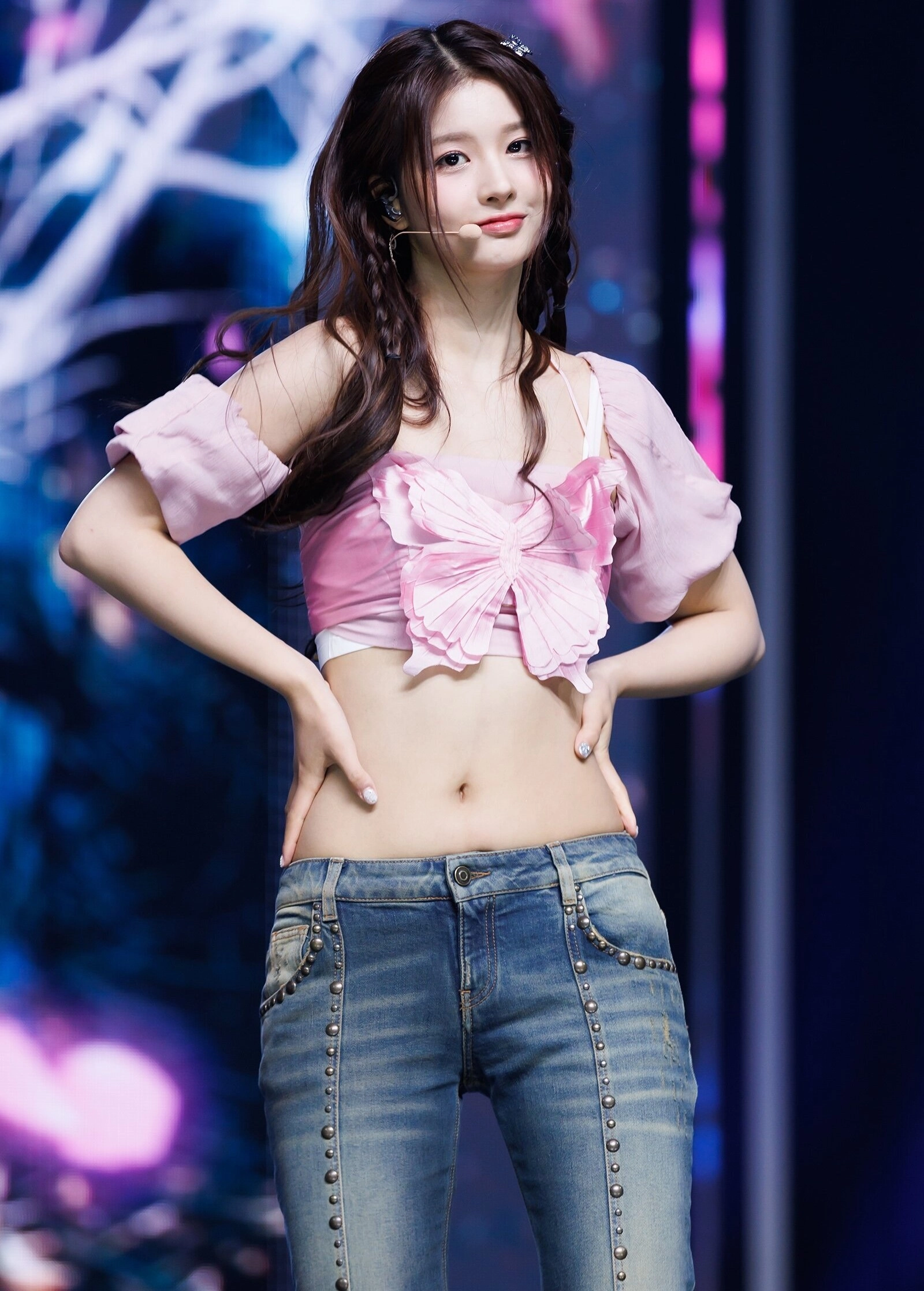 Blue Riveted Flare Jeans | Sullyoon - NMIXX - Fashion Chingu