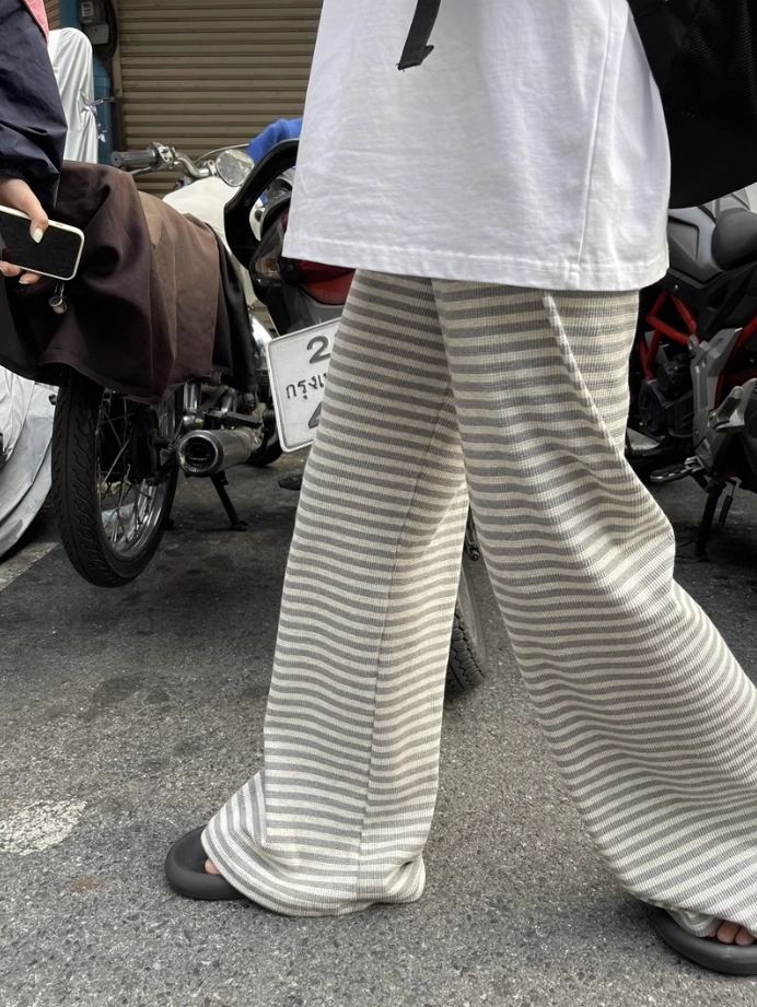Grey Stripes Cozy Pants | Hanni - NewJeans - Fashion Chingu