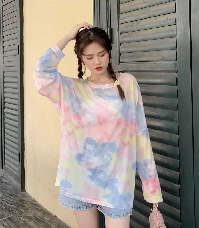 ★NCT 着用★関税込★ITZAVIBE★LOVE CRYING CAT long-sleeved★ ☆NCT 着用☆関税込☆ITZAVIBE☆LOVE CRYING CAT long-sleeved