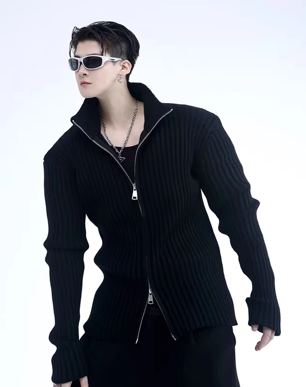 Black Two-Way Zipper Cardigan | Yeonjun - TXT - Fashion Chingu