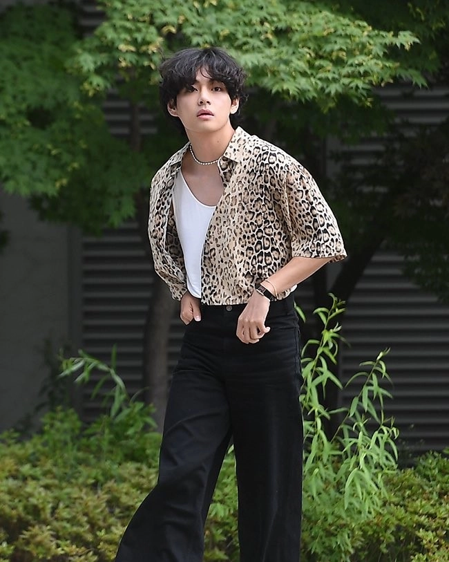 Beige Leopard Print Short Sleeves Oversized Shirt | Taehyung