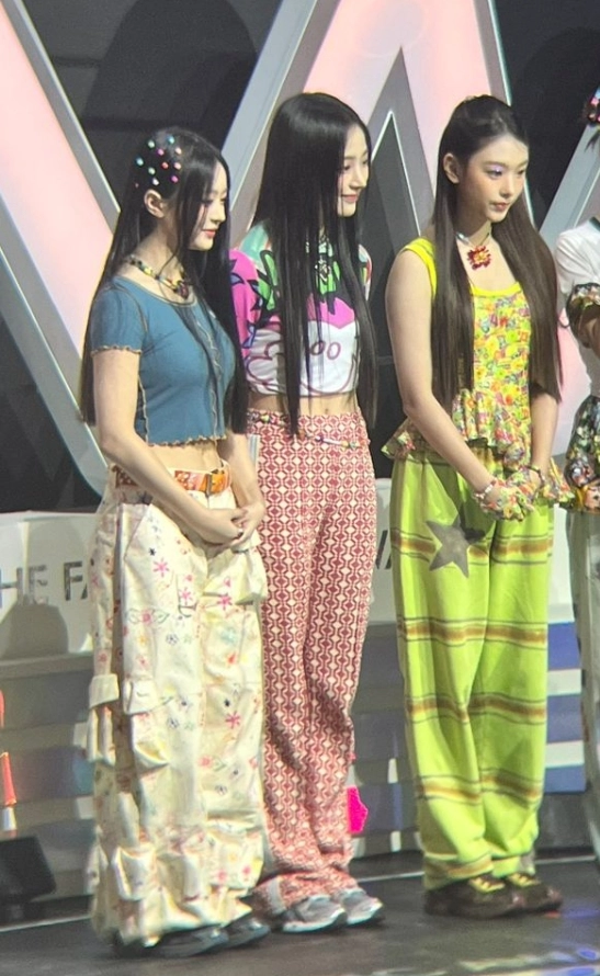 Beige Doodle Print Cargo Pants | Hanni - NewJeans - Fashion Chingu