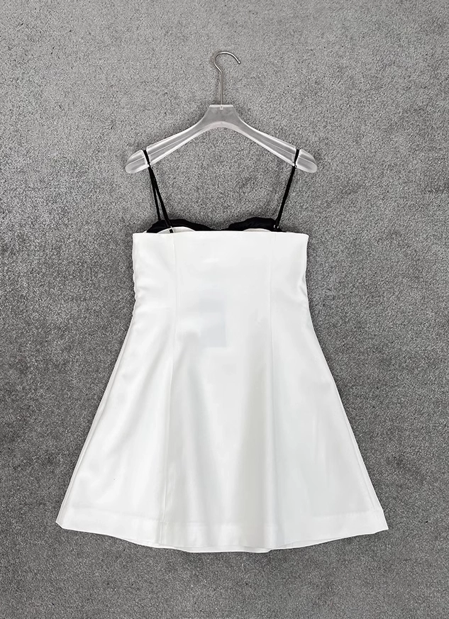 White Flared Mini Dress | Hanni - NewJeans - Fashion Chingu