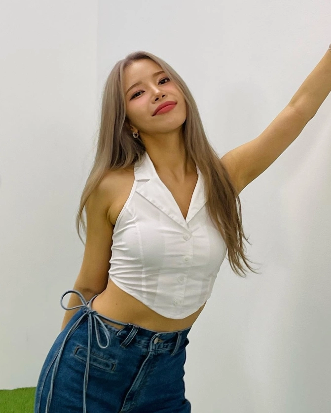 efu EATHER SLEEVELESS TOP ホワイトF efu EATHER SLEEVELESS TOP ホワイトF FEATHER SLEEVELESS TOP