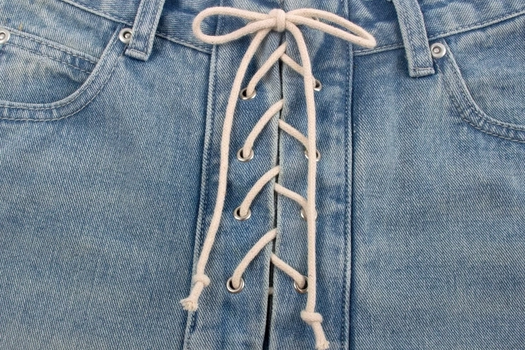 Blue Laced-Up Segmented Jeans | Eunchae - Le Sserafim - Fashion Chingu