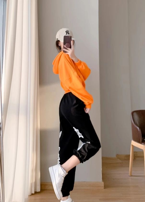 Orange Cropped Zip-Up Hooded Jacket | Hanni - NewJeans - Fashion