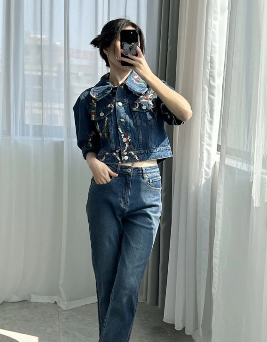 Blue Floral Short Sleeve Denim Jacket | Lisa - BlackPink - Fashion