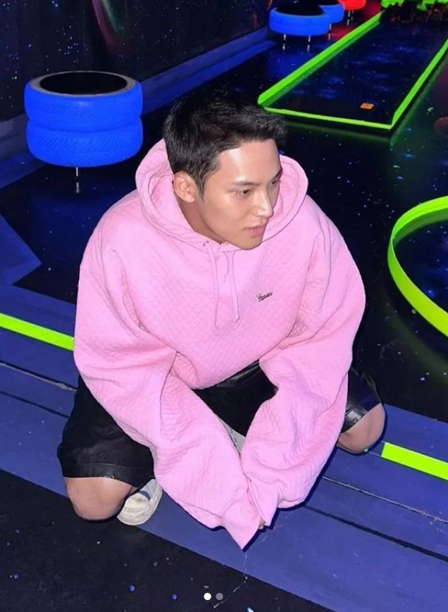 Pink Quilted Texture Hoodie Mingyu Seventeen Fashion Chingu