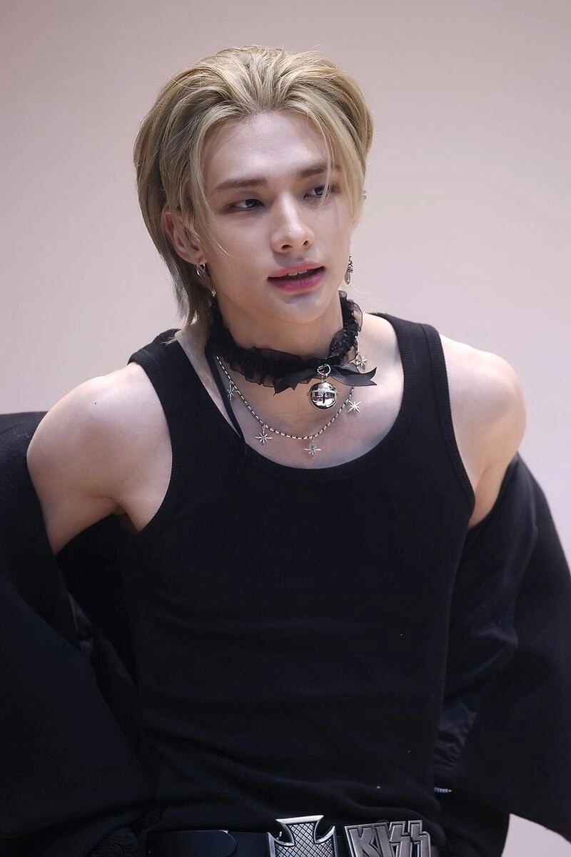 Black Bell And Bow Collar Necklace | Hyunjin - Stray Kids