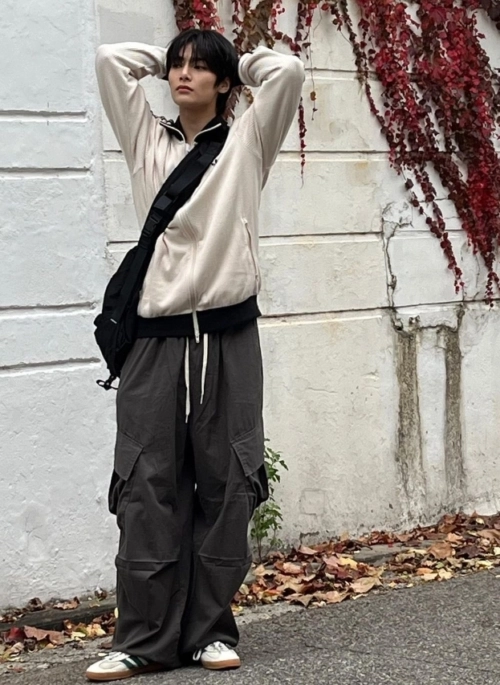 Stray Kids Clothes & Stray Kids Fashion - Shop Stray Kids