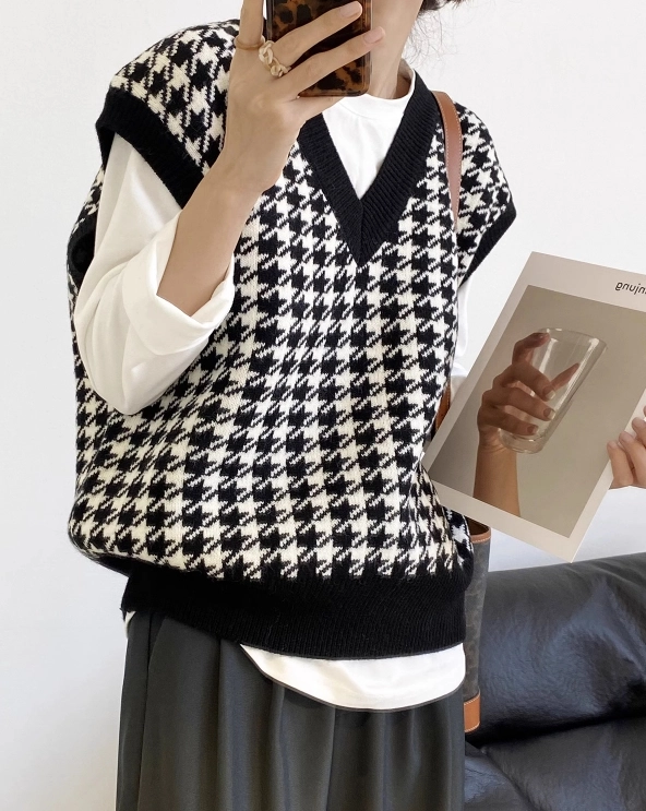 ★Enhypen SUNGHOON着用★【ACON STUDIO】ETHNIC KNIT VEST Green V-Neck Knit Vest | Sunghoon - Enhypen - Fashion Chingu