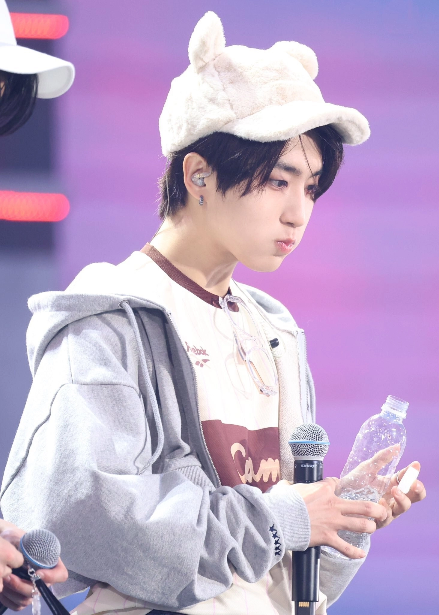 White Plush Fox Ears Cap | Jisung - Stray Kids - Fashion Chingu