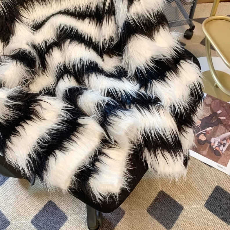 Black And White Stripes Fur Sweater | Seonghwa - ATEEZ