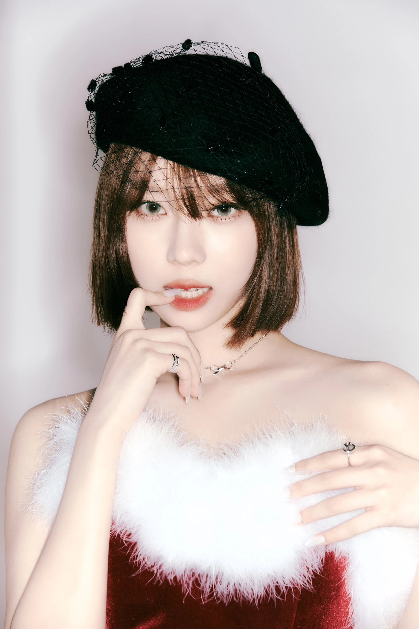 【Kashiko 25HS】Tinkle Ribbon Necklace Metallic Grey Ribbon Choker Necklace | Winter - Aespa