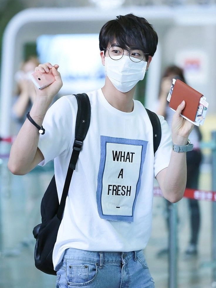 MサイズBTS JIN Tシャツ ホワイト GOYANG 公式グッズ WWH ②MサイズBTS JIN Tシャツ ホワイト GOYANG 公式グッズ WWH BTS