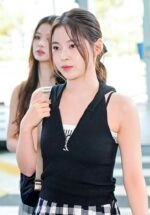 Kyujin-NMIXX-Black-Hooded-Zip-