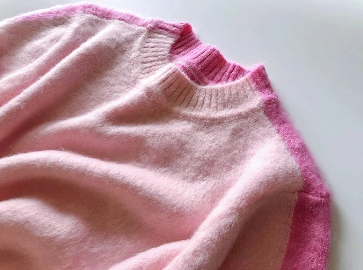 Pink Two-Tone Knit Sweater | Felix - Stray Kids - Fashion Chingu