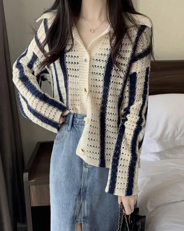 White And Blue Striped Hollow Knot Collared Cardigan