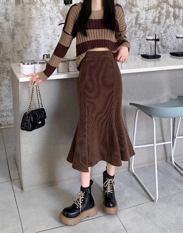 Brown Mermaid Midi Skirt Hanni NewJeans Fashion Chingu