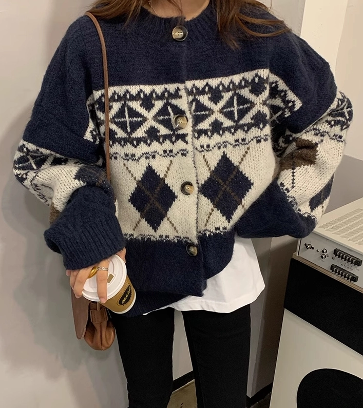 Dark Blue Argyle Pattern Woolen Cardigan | Karina - Aespa