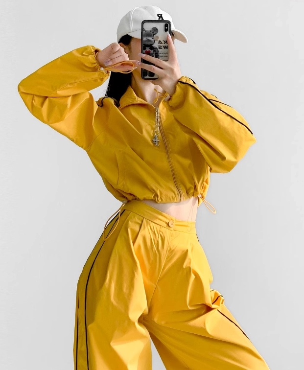 Yellow Windbreaker Crop Jacket | Chung Ha - Fashion Chingu