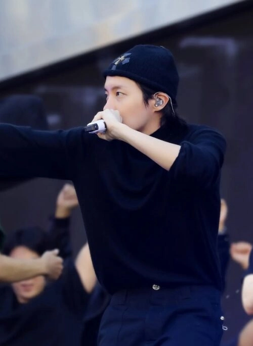 [BTS J-HOPE 着用] RIZZ 2color 韓国ファッション サングラス PHOTO】BTSのJ-HOPE、ファッションショーのためフランスへ出国